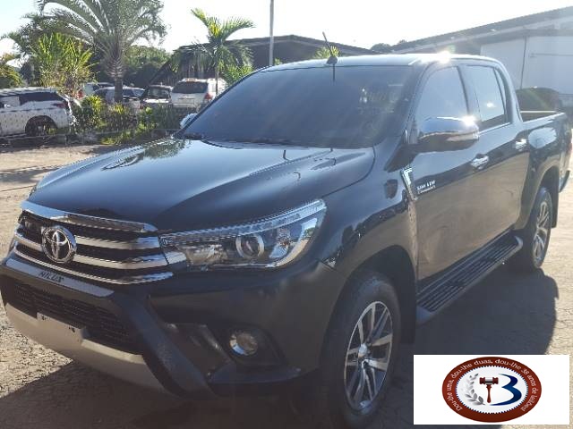 LOTE 004 TOYOTA HILUX CD SRX 2.8 D-4D  TURBO 2017