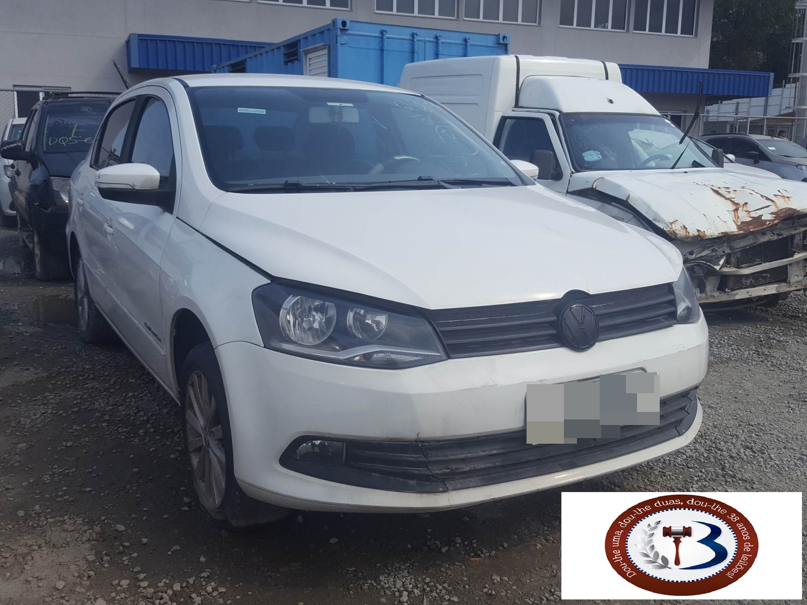 LOTE 002 VOLKSWAGEN  VOYAGE COMFORTLINE 1.0 TOTALFLEX 2015